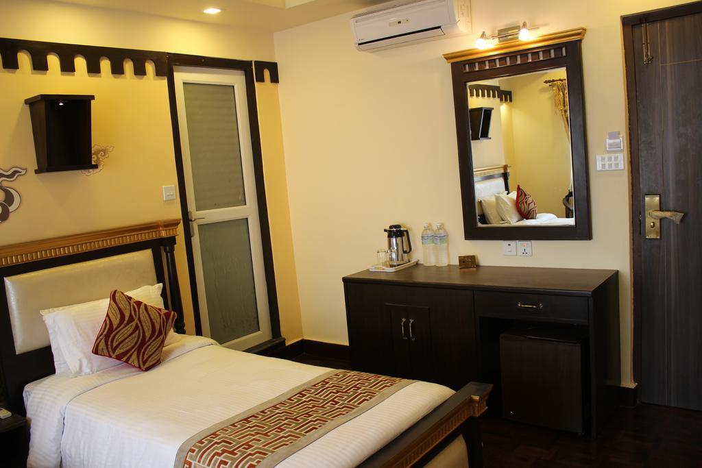 Hotel Encounter Nepal & Spa Kathmandu Exteriör bild